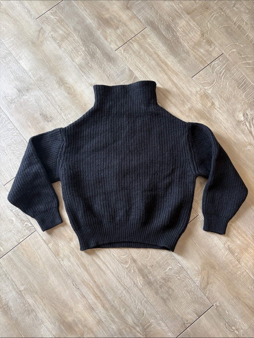 Wilfred Black 100% Merino Wool Turtleneck Size Small